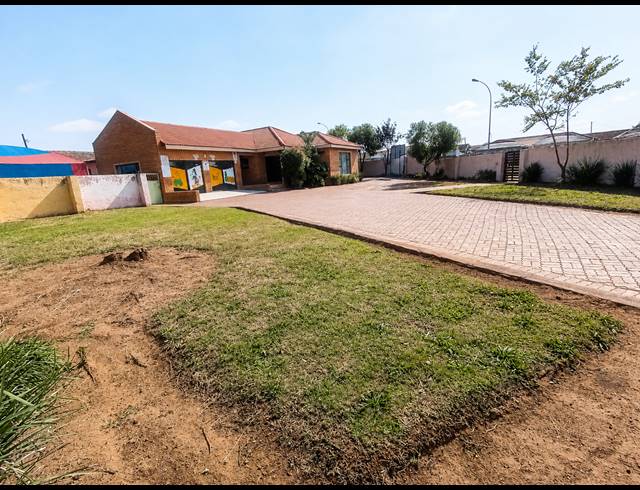 2 BEDROOM HOUSE FOR SALE IN MEYERTON PARK